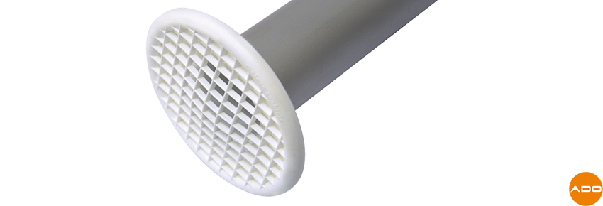 Suction tube with integrated protective grid