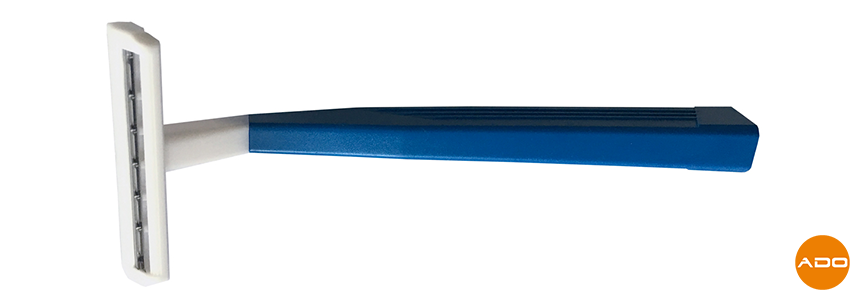 DISPOSABLE BIC RAZORS