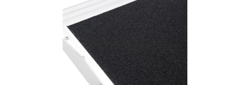 Rampe mit Plattform 61 cm DETAIL