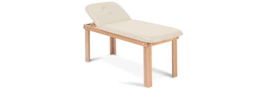 Cama de madera con agujero