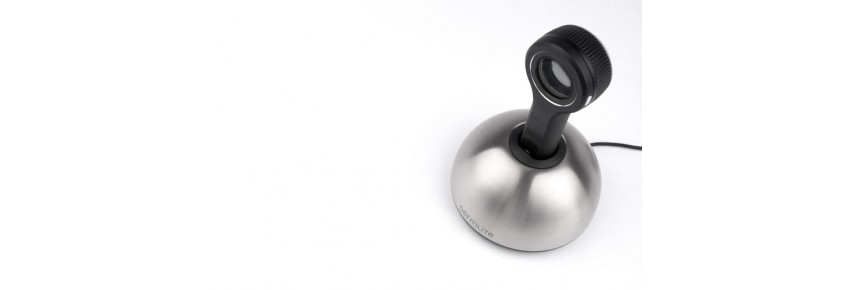 Charging base for DermLite DL4